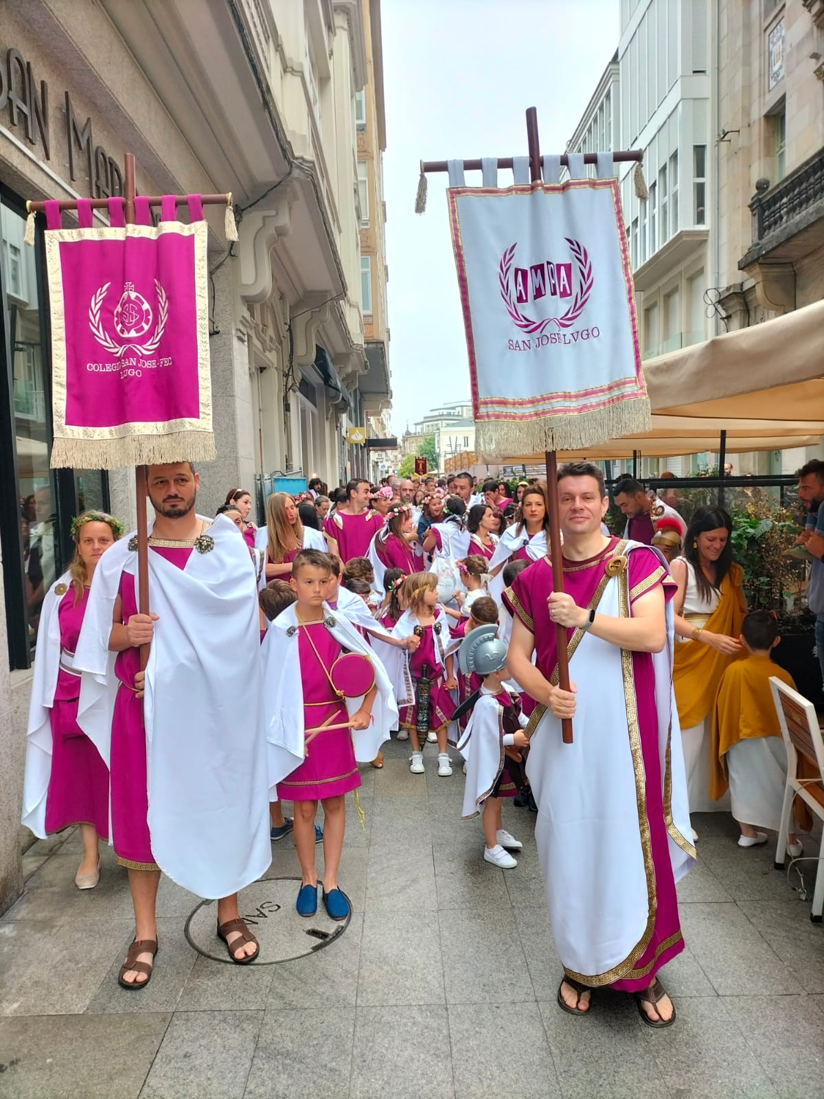 ARDE LUCUS 2023 DESFILE AMPAS DE LA CIUDAD