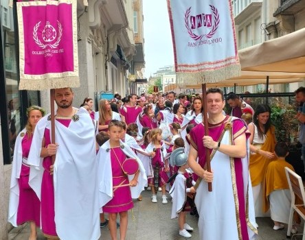 ARDE LUCUS 2023 DESFILE AMPAS DE LA CIUDAD